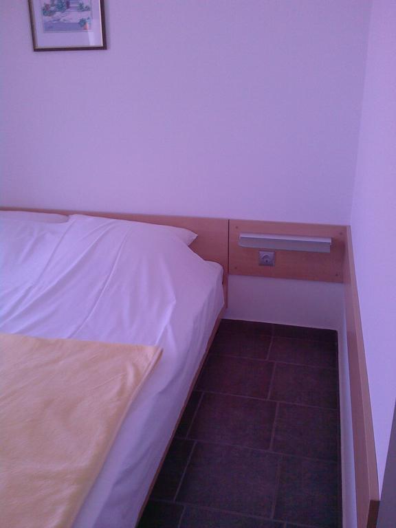 Apartments Meni Drage Zimmer foto
