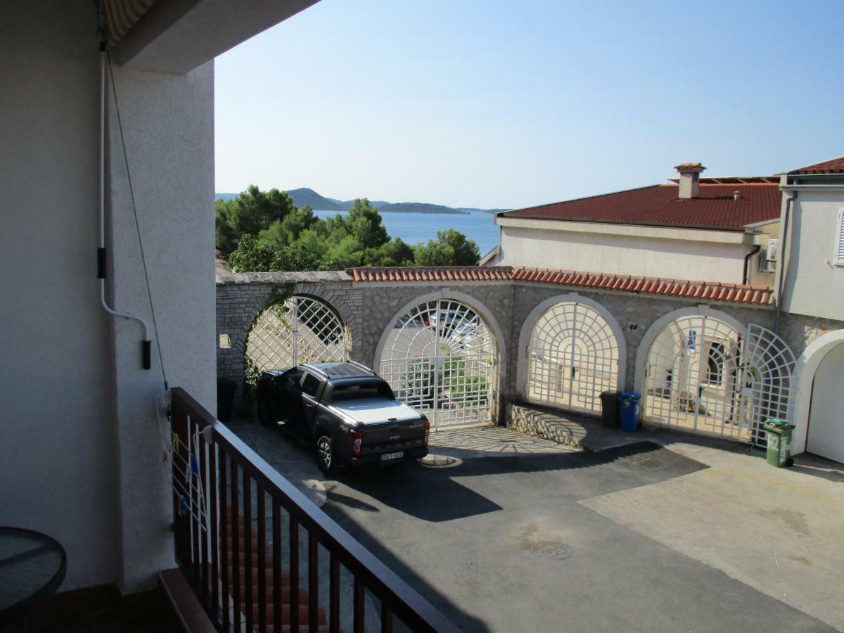 Apartments Meni Drage Exterior foto